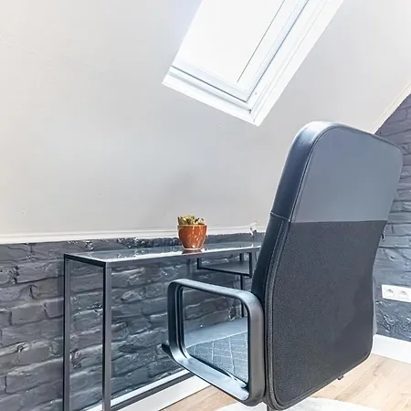 Lovely & Comfortable At Heart Of Apartmán Gent