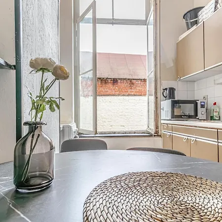 Lovely & Comfortable At Heart Of Apartmán Gent